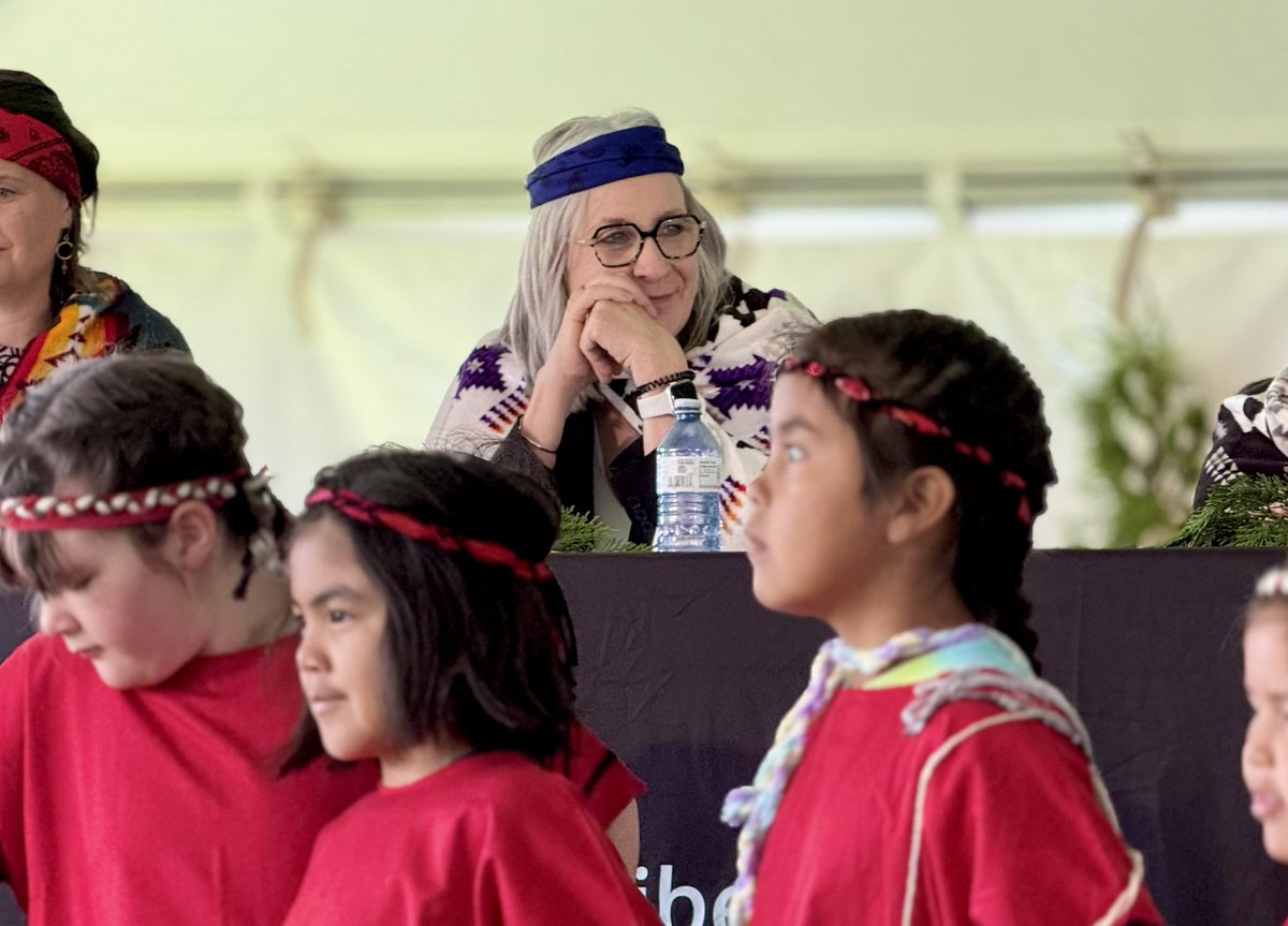 PattyHajdu's tweet photo. It’s a historic day for Cowichan Tribes.

This agreement means that kids can grow up surrounded by community, love,  and family.

With communities, we’re restoring what should have never been taken away in the first place — so every child has a fair chance to succeed. https://t.co/F8UwkPIXVA