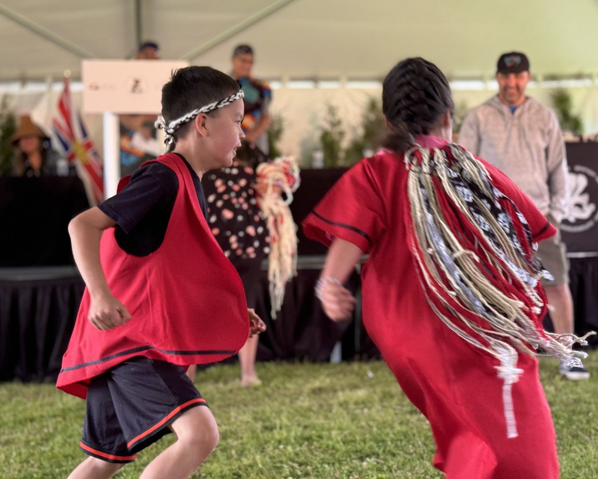 PattyHajdu's tweet photo. It’s a historic day for Cowichan Tribes.

This agreement means that kids can grow up surrounded by community, love,  and family.

With communities, we’re restoring what should have never been taken away in the first place — so every child has a fair chance to succeed. https://t.co/F8UwkPIXVA