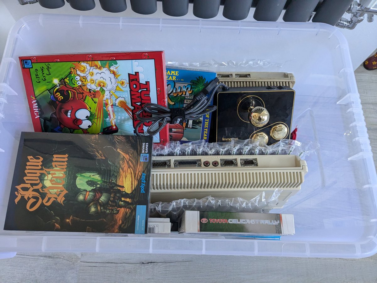 Packing for <a href="/KickstartAmiga/">Kickstart UK Amiga Show</a> 

Will I be the only one with an Atari ST game there? 

#amiga