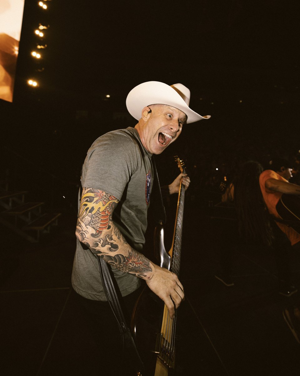 Nickelback tweet media