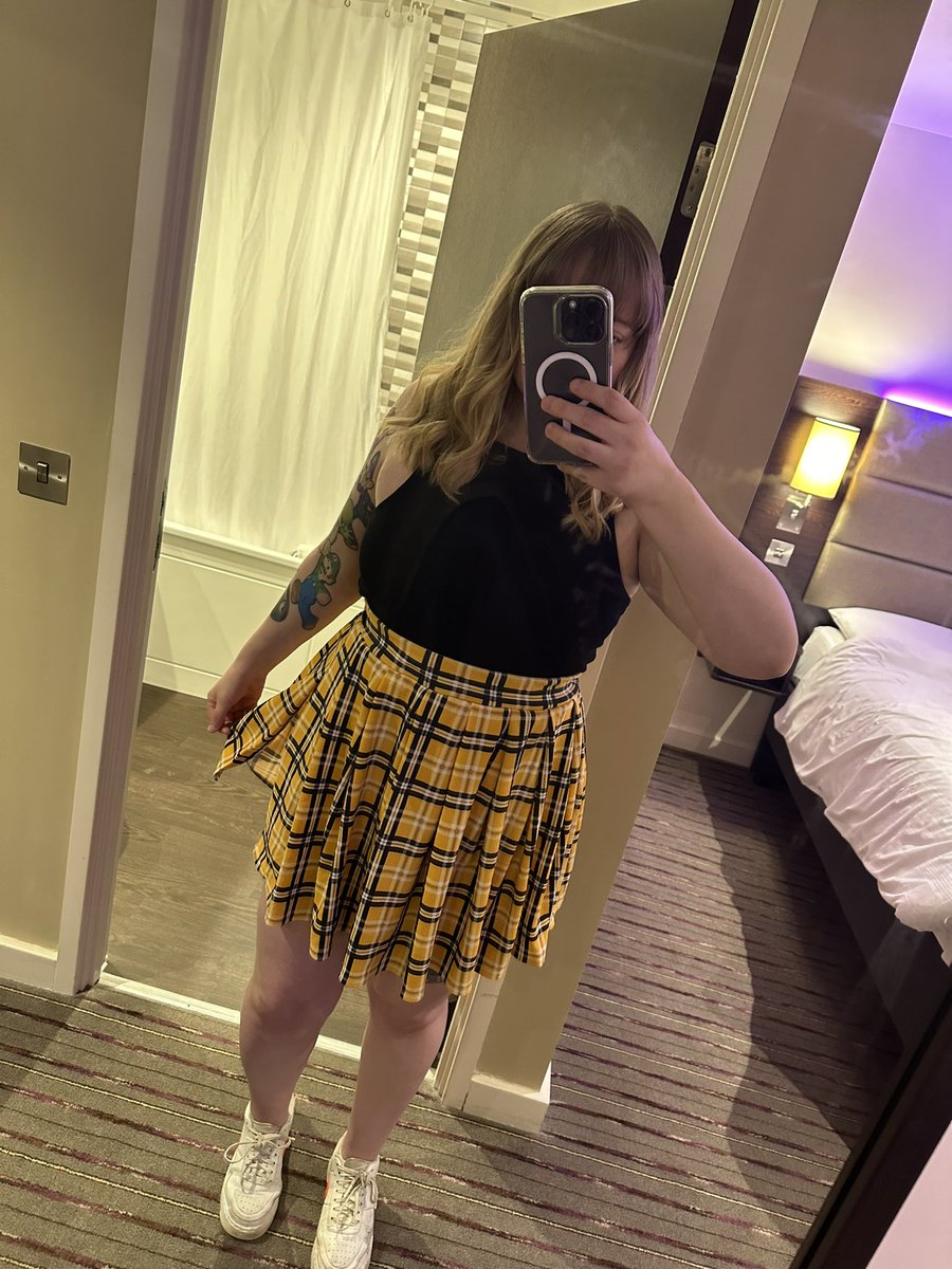 ashley tweet media
