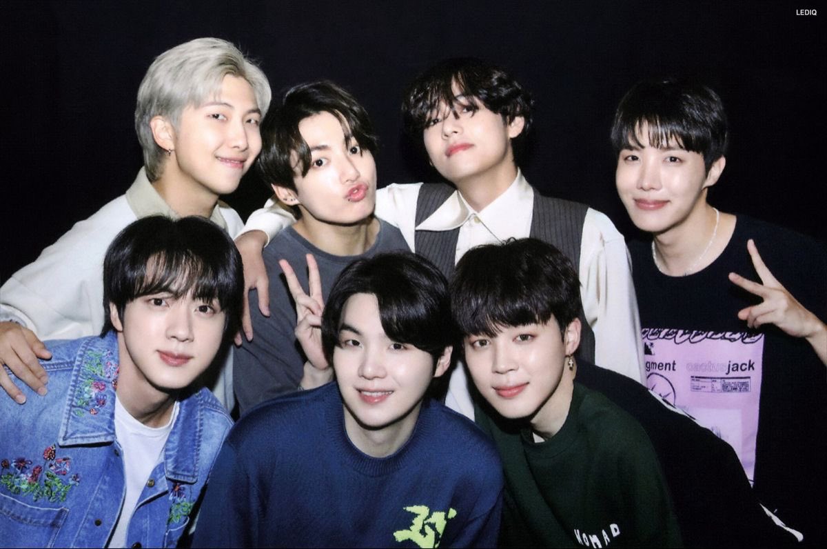 ashkosmos's tweet photo. I miss BTS. I miss being an ARMY. I miss the music and videos. I miss scrolling the TL and interacting with other ARMY. I’ve stepped away for so long I feel like a baby ARMY all over again. I’m nervous for some reason to come back https://t.co/TorDW7a2P4