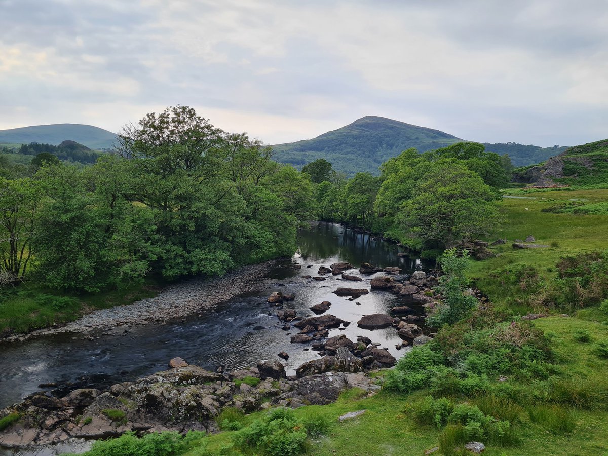 PhilSipocz's tweet photo. Down by the Duddon. #LakeDistrict #Lakes #Cumbria https://t.co/eu6EjRXfYX