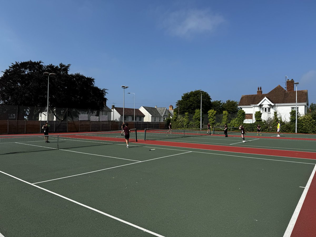 EnrichmentPHS's tweet photo. The sun was out @PrestatynTC this evening with students enjoying coaching from @jjstennisaces. @PrestatynHigh @PrestatynPE ☀️🎾 https://t.co/mkzHgZ8I6k
