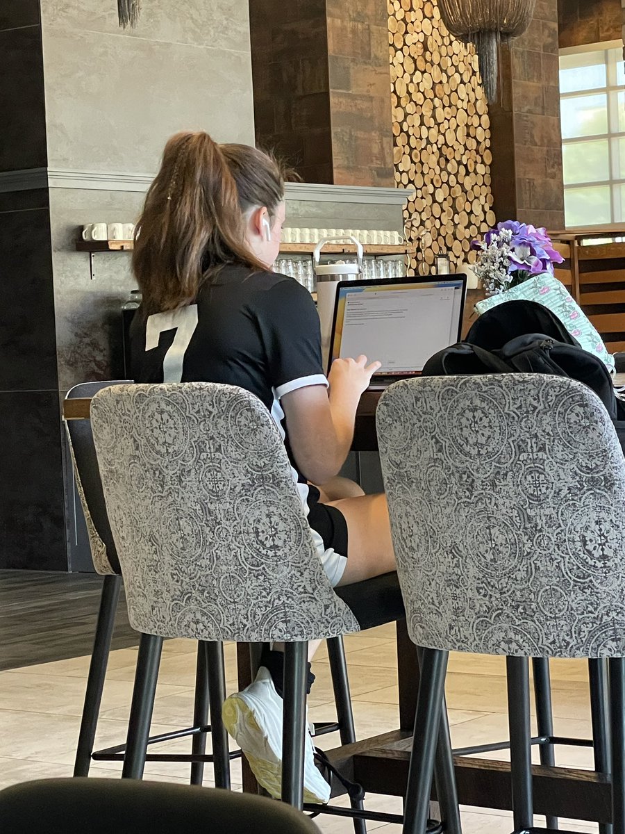 erictanner12's tweet photo. These showcases are a lot. A lot of soccer, a lot of downtime, a lot of pressure - a lot of a lot. So proud of @IsaSoccer8 who is a determined soccer player that lives the student in “student-athlete.” You’re an example of both goodness and grit. #infinityandbeyond @07gDksc https://t.co/3WdnQoBQEN