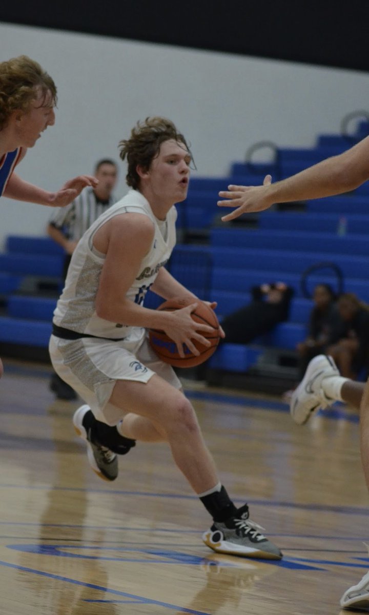 CoachCanfield's tweet image. Thank you @Tabchoops for awarding Kai Canfield the Garland Nichols Memorial Scholarship!

He is looking forward to using this as he prepares for his next step at @aiaprepmbb next year!