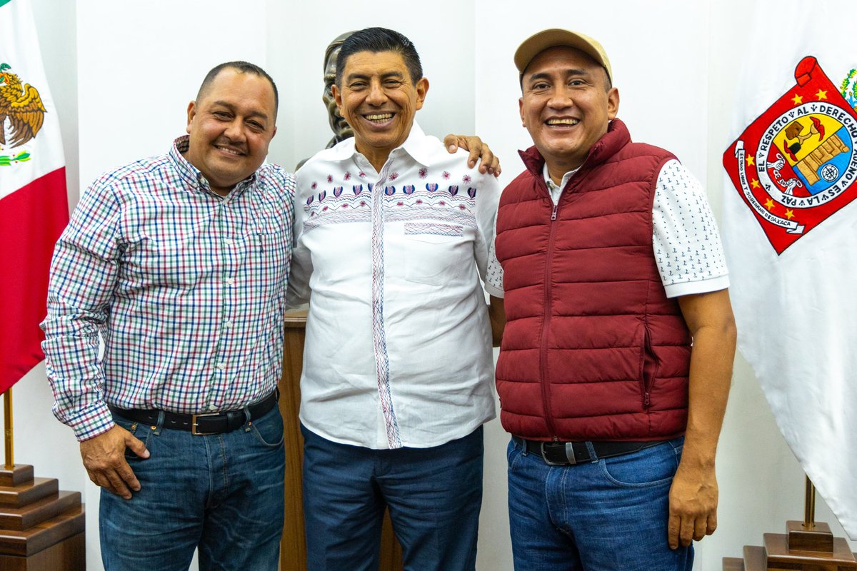 Me visitaron en Palacio de Gobierno el senador electo, <a href="/Nino_Morales1/">Antonino Morales Toledo</a>, y el presidente municipal electo de Matías Romero, Edwin Antonio Trinidad. Es un gusto saludar a grandes aliados de la #PrimaveraOaxaqueña, que seguirán contribuyendo a que florezca la transformación en