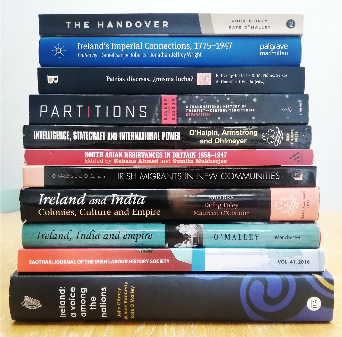KOM_acc's tweet image. Here's a little visual recap of books I've written, co-written and have chapters or articles in. 🤓🧐📚 #bookworm #history #Ireland #India #twitterstorians #imperialism #empire #decolonisation #IrishImperialLives