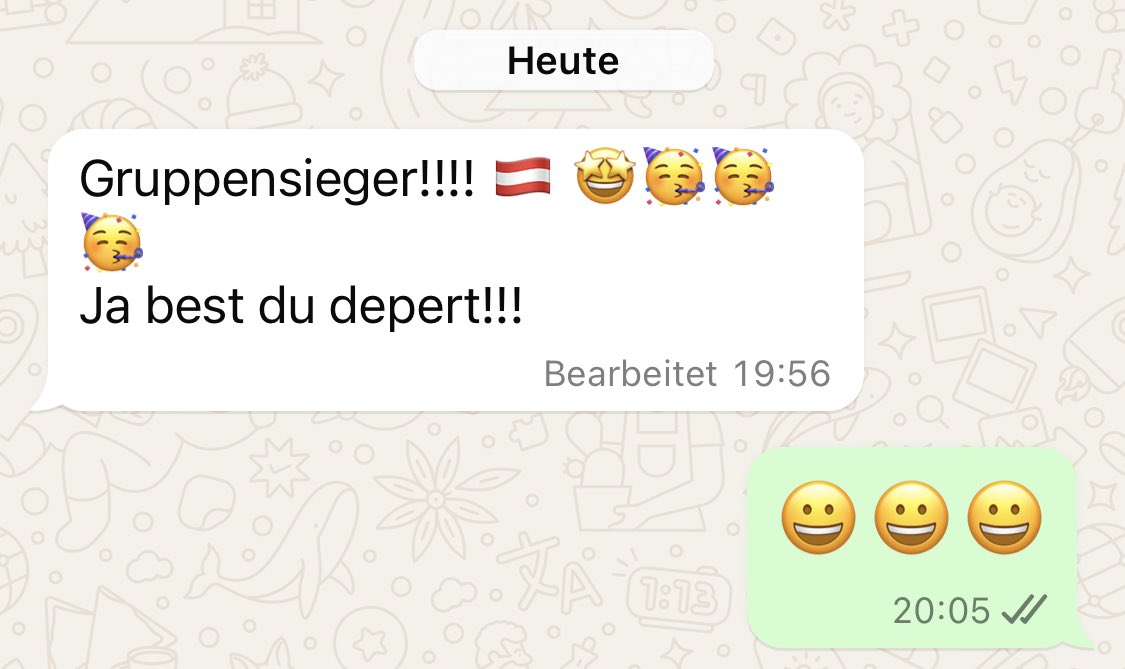 lukasmandl's tweet photo. Wenn ein deutscher Kollege sowas schickt, da lacht das Herz! Freude! Bravo, Nationalteam! Danke! 🇦🇹🇦🇹🇦🇹⚽️ #nedaut @oefb1904 #RotWeissRot und #Europa https://t.co/XpQw13DblP