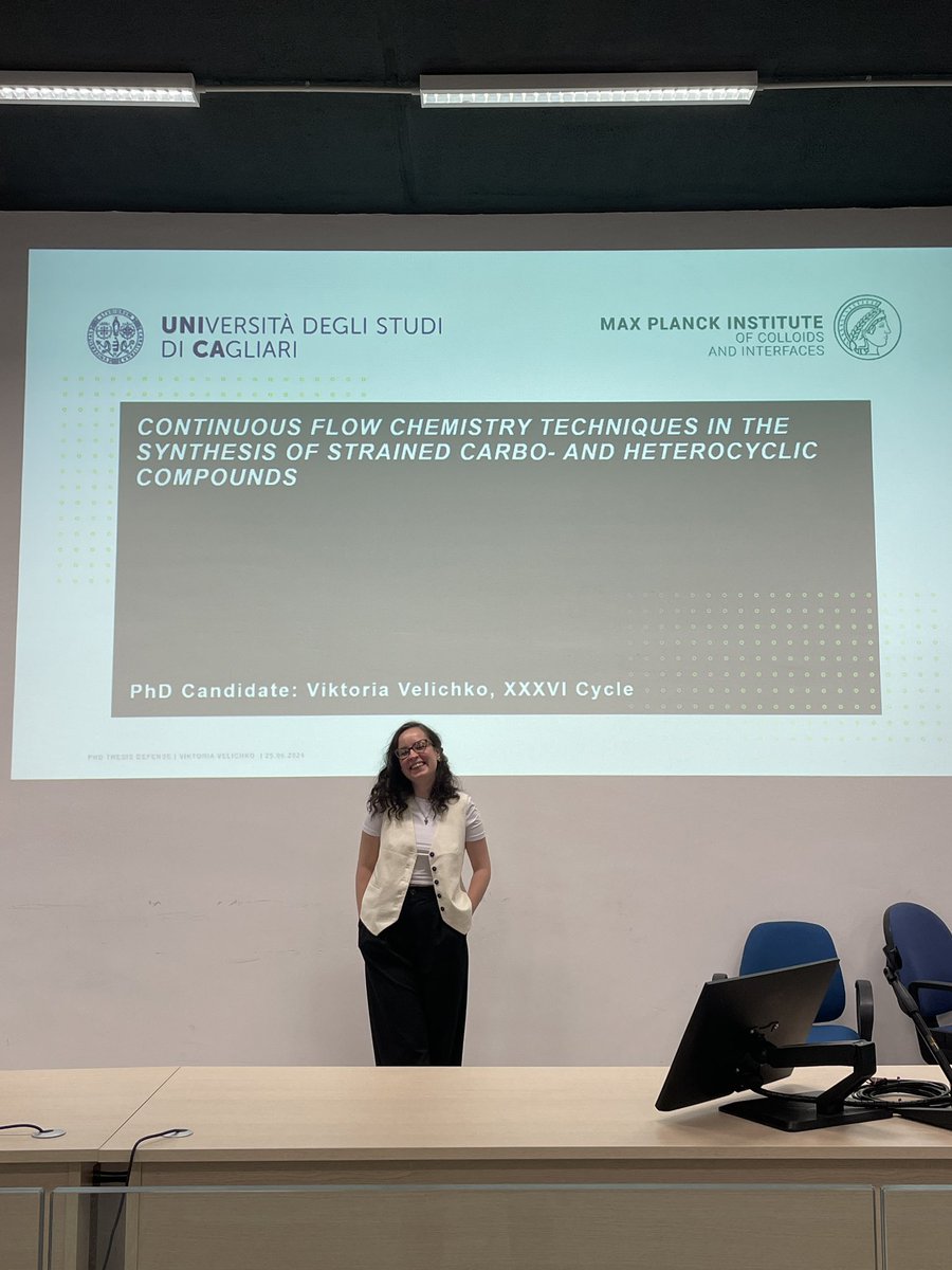 ladolcevik's tweet image. And here we are, happy PhD after a fruitful discussion of thesis. What an adventure! Thanks to realtors E.Rombi, @_lucapaldo and Mauro Carraro for assisting my final exam, and of course my supervisors,lab mates and friends. Couldn’t be more grateful! #PhDone