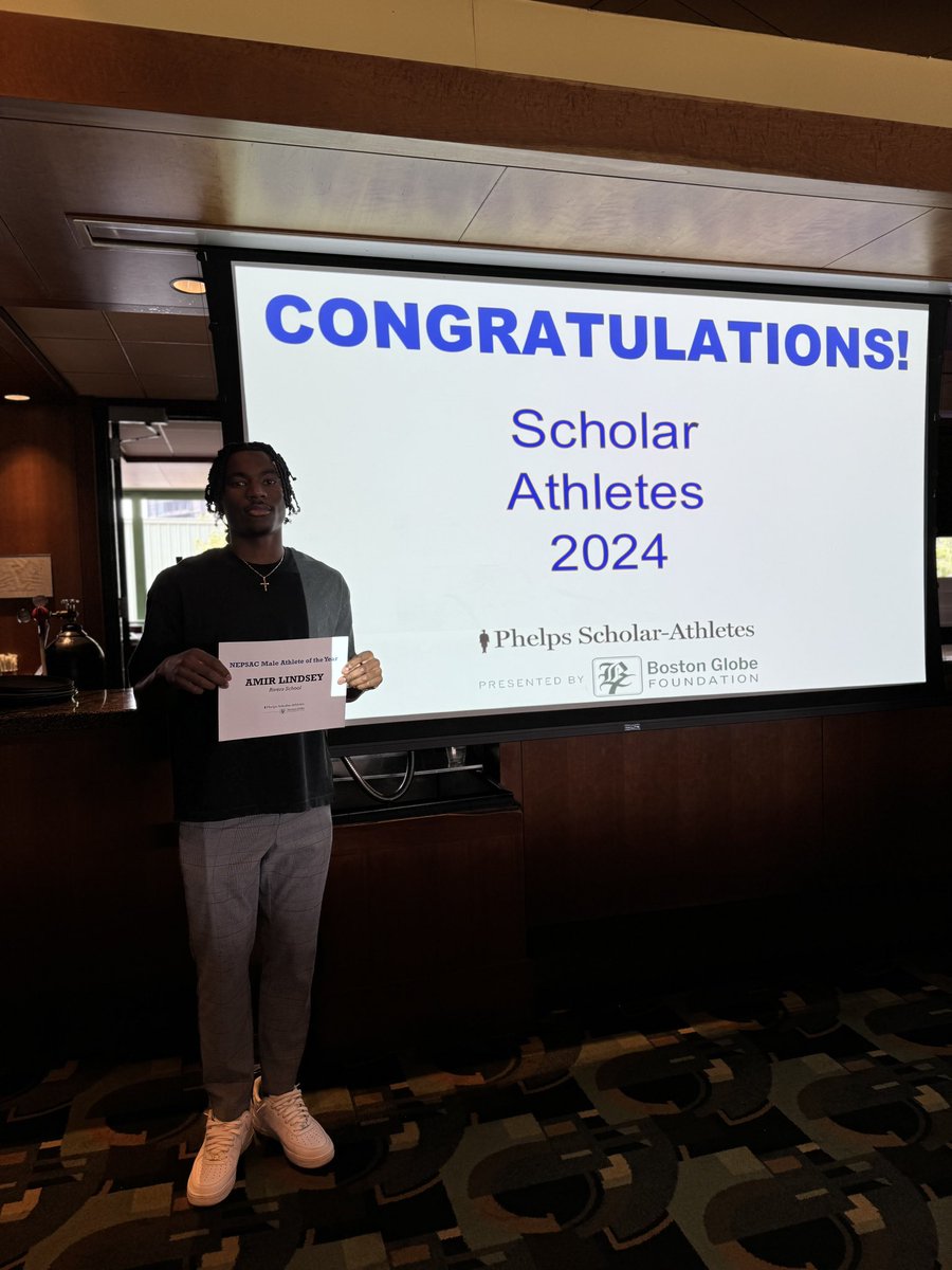 Congratulations to Amir Lindsey ‘24 on being named the NEPSAC Male Athlete of the Year by the Boston Globe! Amir was awarded a $4,000 scholarship for his accomplishments athletically, in the classroom, and as member of the community.