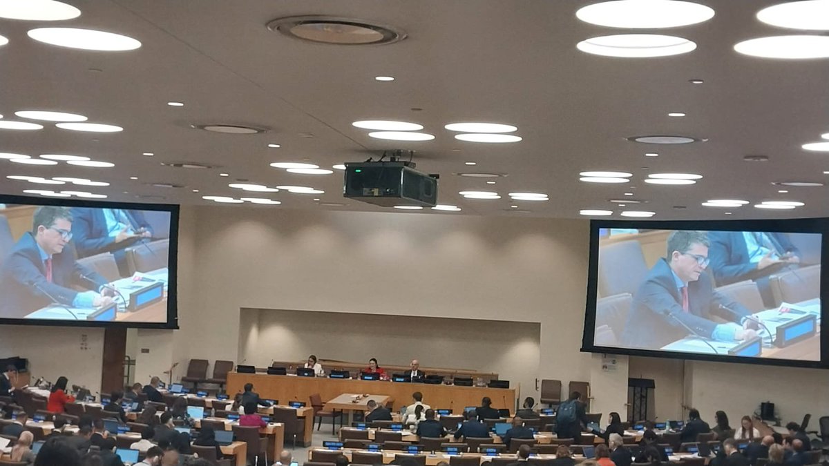 appargentina1's tweet photo. Hoy, en la #RevCon4, @jpabloallan director de #ANMAC 🇦🇷   realizó propuestas sobre el outcome document de la #RevCon4 #UNPoA
.
@jusgobar https://t.co/nTgvPSRFgu
