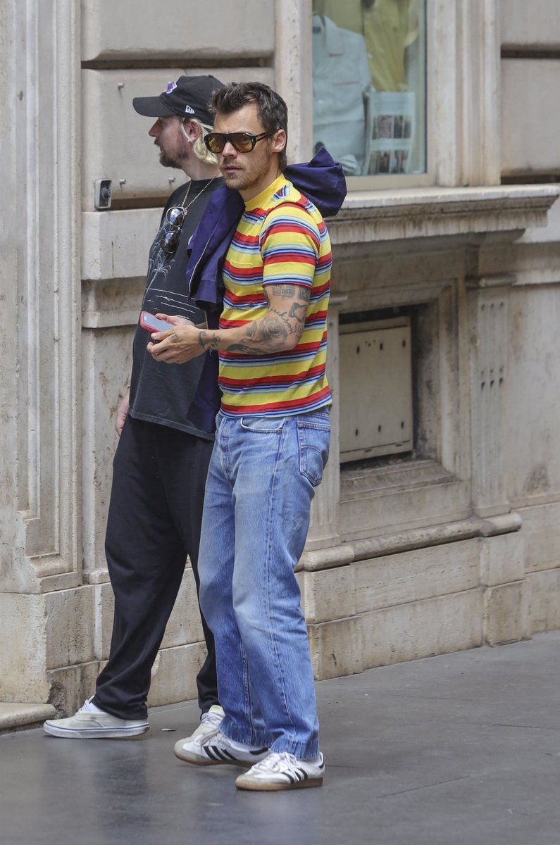 HSMEDIANEWS's tweet image. Harry with Kid Harpoon and Nikolai Haas out in Rome recently.