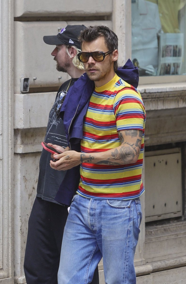 HSMEDIANEWS's tweet image. Harry with Kid Harpoon and Nikolai Haas out in Rome recently.