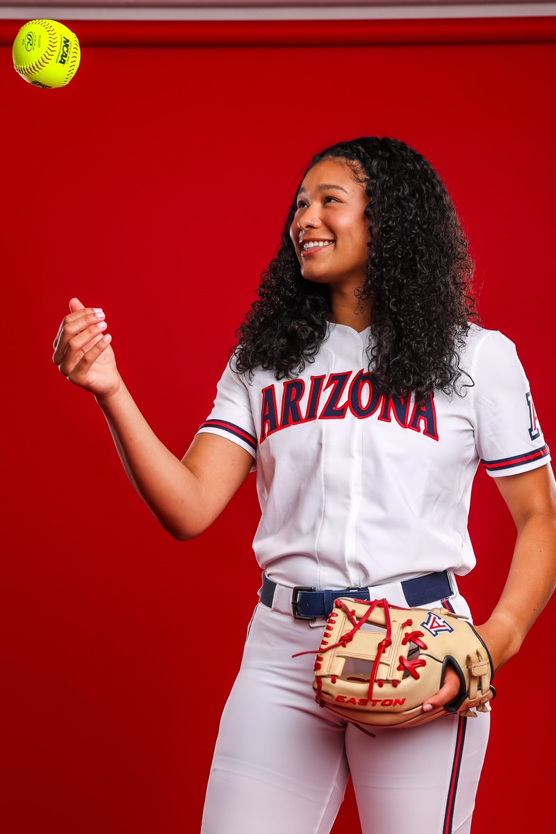 I want to start off by thanking UW softball and Husky Nation for an amazing two years. My time as a Husky has been full of amazing experiences that I got to share alongside my best friends.

I am so excited to announce my commitment to the University of Arizona! BEAR DOWN!!!❤️💙