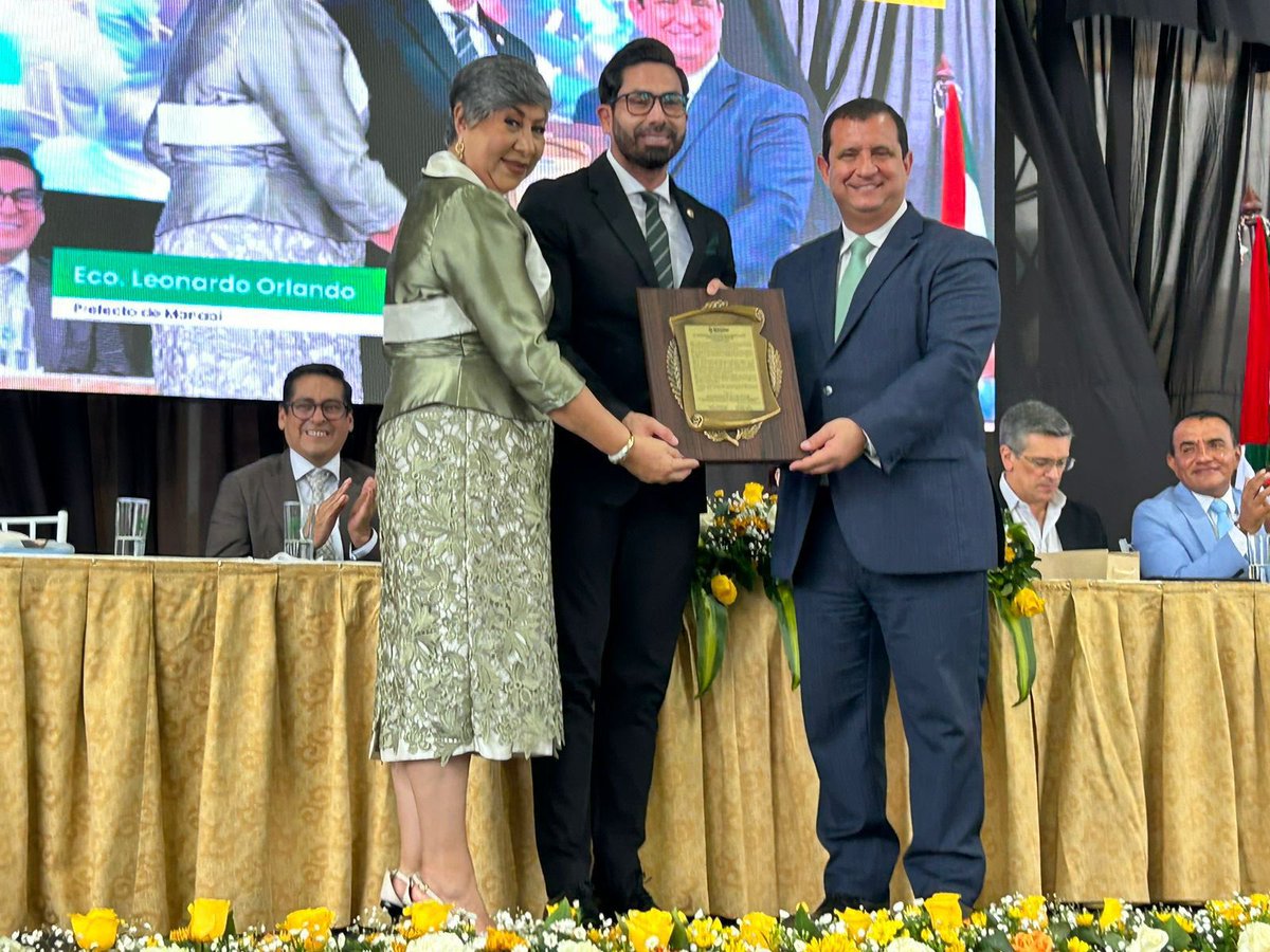Leoorlandoa's tweet image. Felicitaciones a la emblemática Universidad Técnica de Manabí por cumplir 70 años de creación. Muchas gracias a su Rector, Santiago Quiroz; Vicerrectora, Mara Molina; docentes y estudiantes por la invitación a ser parte de tan sentida sesión solemne en homenaje a la trayectoria…