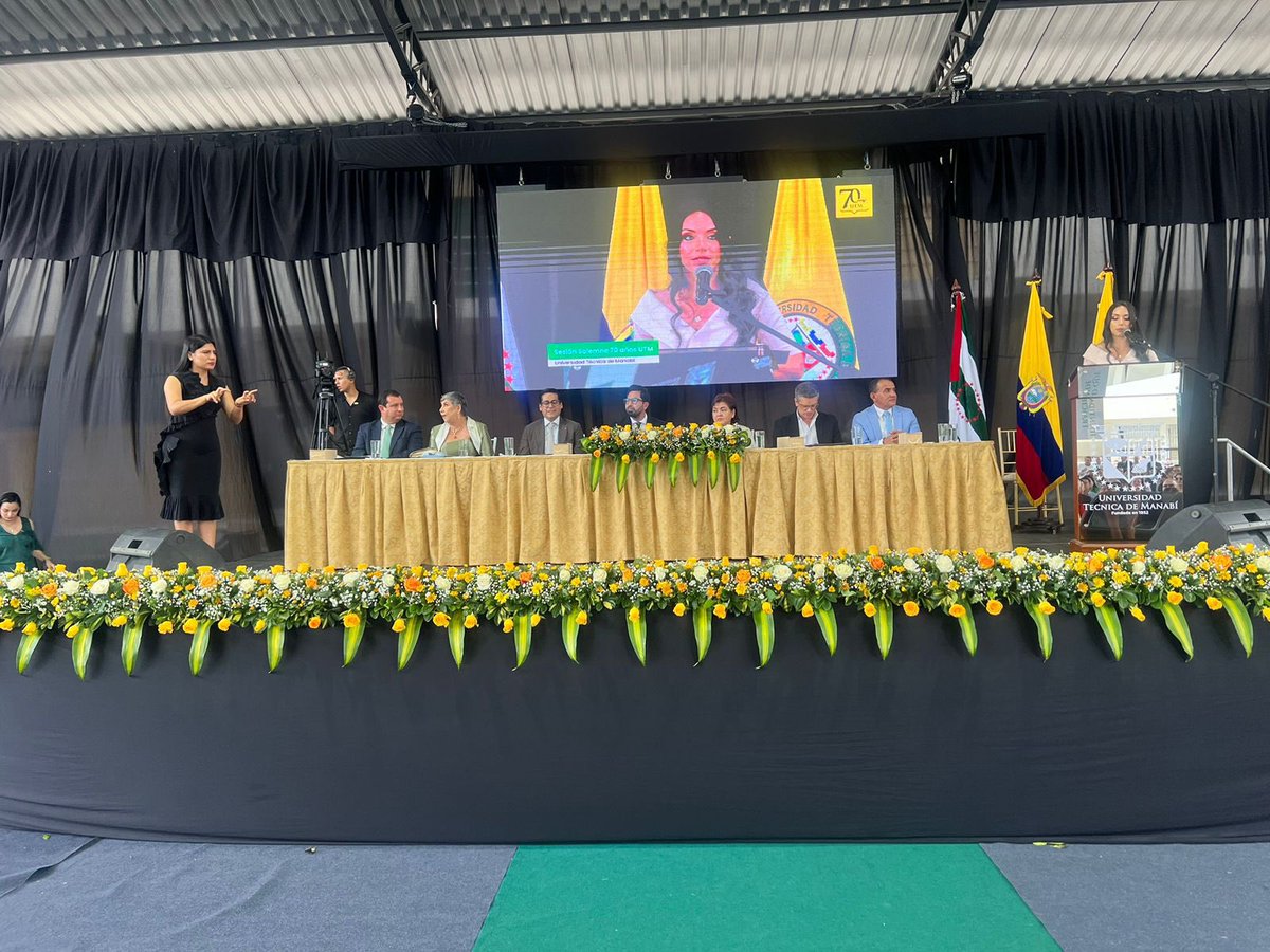 Leoorlandoa's tweet image. Felicitaciones a la emblemática Universidad Técnica de Manabí por cumplir 70 años de creación. Muchas gracias a su Rector, Santiago Quiroz; Vicerrectora, Mara Molina; docentes y estudiantes por la invitación a ser parte de tan sentida sesión solemne en homenaje a la trayectoria…
