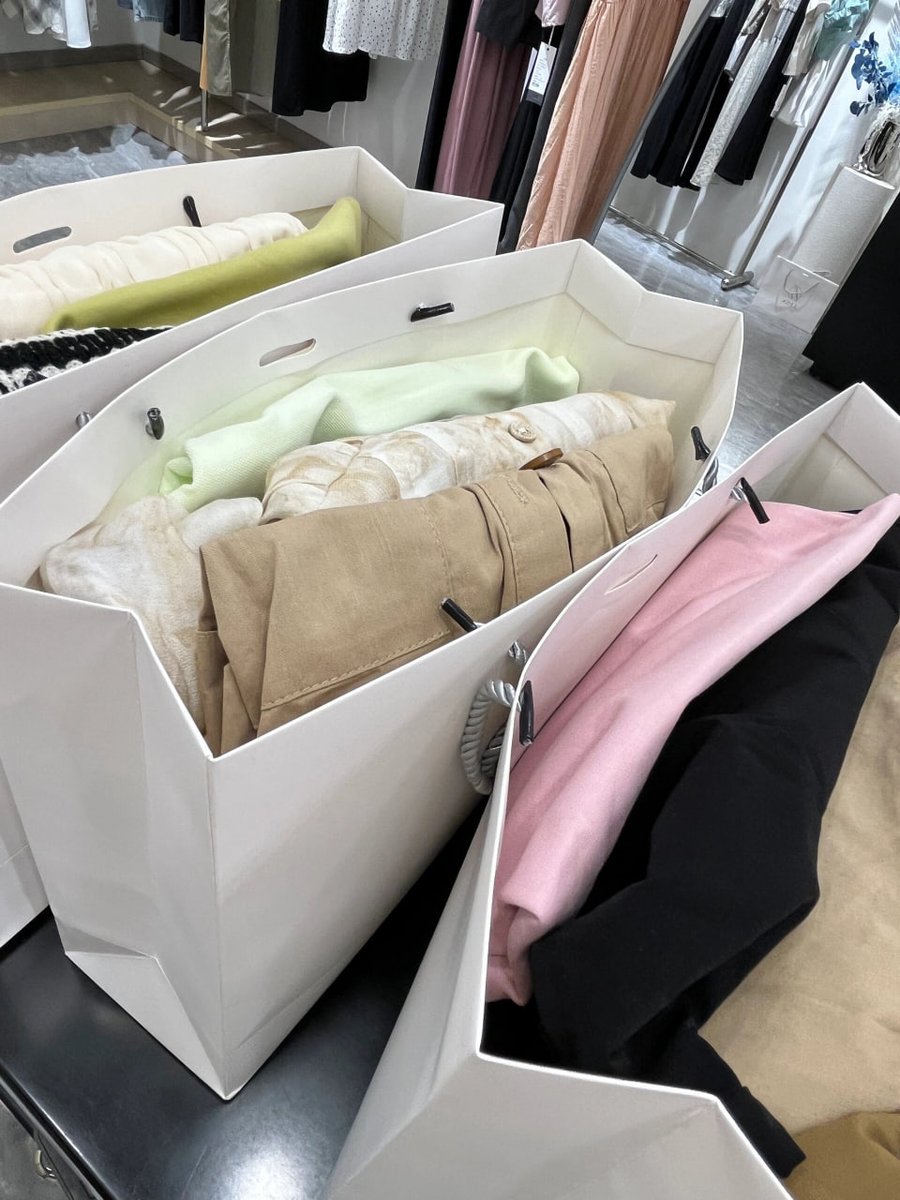 Shoeless022's tweet photo. Shop more, worry less 😎 https://t.co/ek3IvUN8Cu