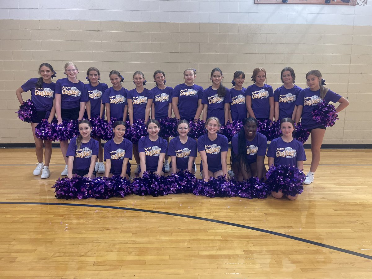CheerleadingAms's tweet image. AMS rocked UCA camp!! So proud of them!!😘💛