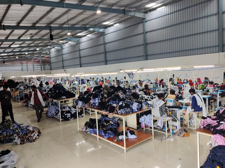 Nagpur_Vidarbha's tweet image. #Amravati #Vidarbha #TextileHub

#Amravati  will be Transformed into a new Textile Hub in India.

The &apos;5F&apos; Formula encompasses- Farm to Fibre;Fibre to factory;Factory to Fashion;Fashion to Foreign. 

Verito Textiles,Amravati.(Manufacturing Plant)