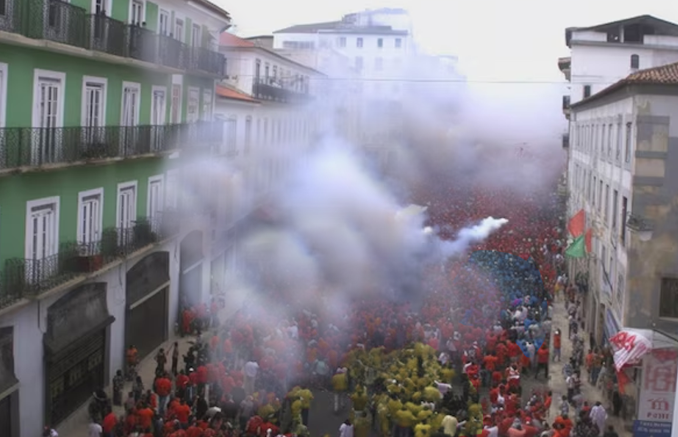 DolangueNews's tweet photo. 🔴 HISTÓRICO! Manifestantes fazem maconhaço em diversas capitais brasileiras https://t.co/Li3iM7Q0AX