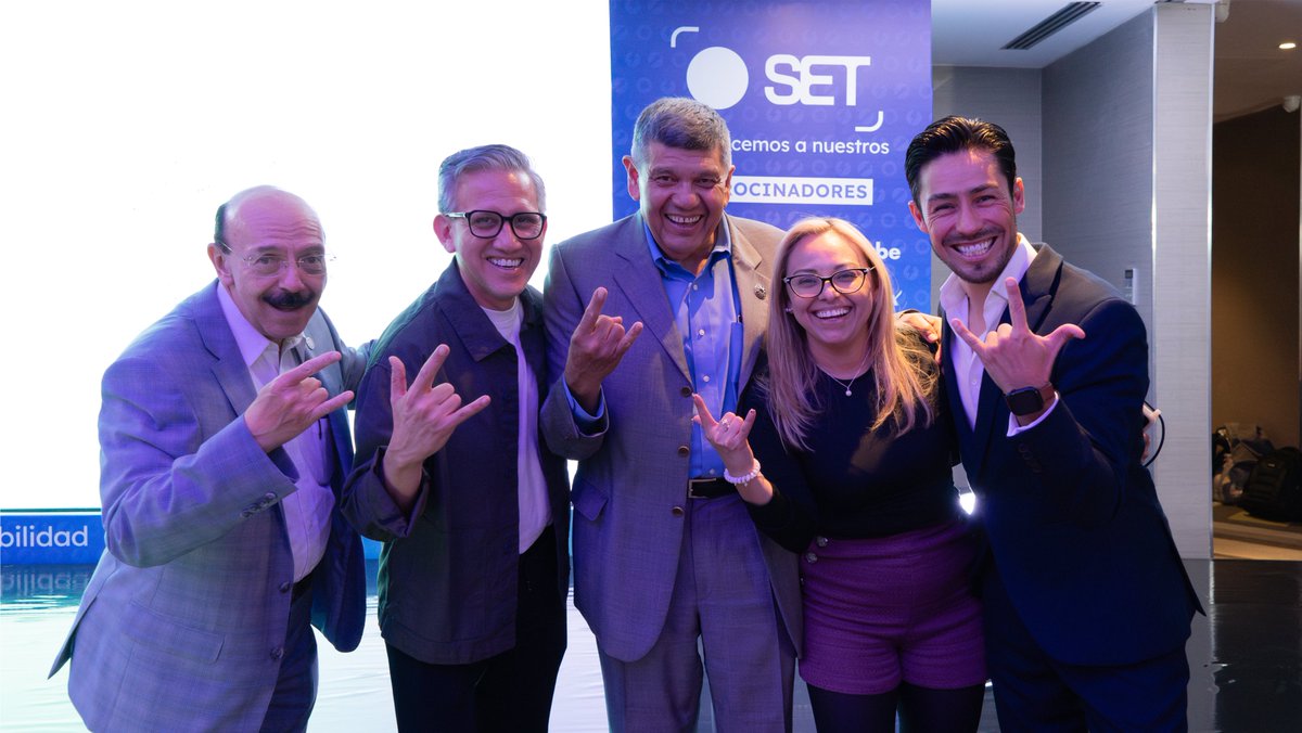 canamemx's tweet photo. 🚀 ¡Presentamos oficialmente el SET! 🚀
De la mano de Sergio Nava, experto en #liderazgo, y Alejandro Rodríguez, maestro del Design Thinking en #ThinkNow, tuvimos un adelanto de lo que veremos este 11 de julio en @elcantoral_
👉 Consigue tus boletos en: https://t.co/mQdS4ZxnDD https://t.co/Xhqt6TnqFY