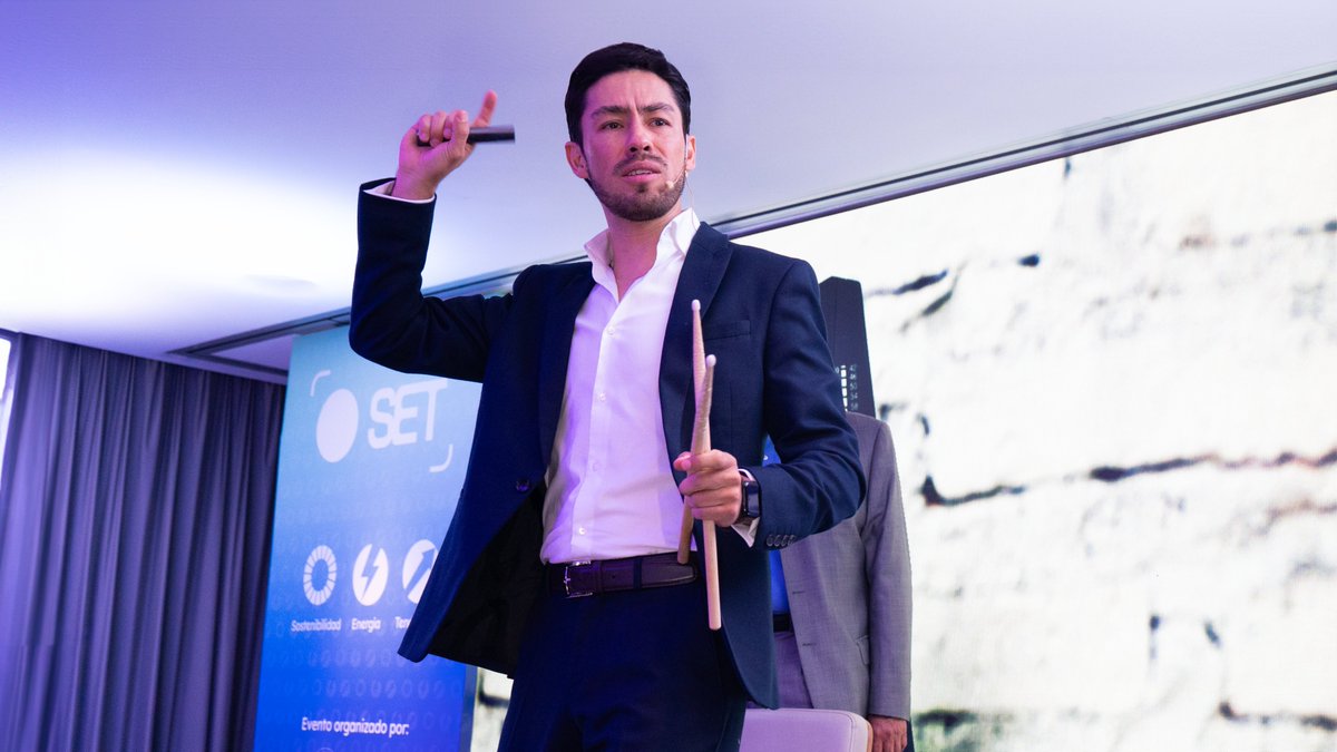 canamemx's tweet photo. 🚀 ¡Presentamos oficialmente el SET! 🚀
De la mano de Sergio Nava, experto en #liderazgo, y Alejandro Rodríguez, maestro del Design Thinking en #ThinkNow, tuvimos un adelanto de lo que veremos este 11 de julio en @elcantoral_
👉 Consigue tus boletos en: https://t.co/mQdS4ZxnDD https://t.co/Xhqt6TnqFY