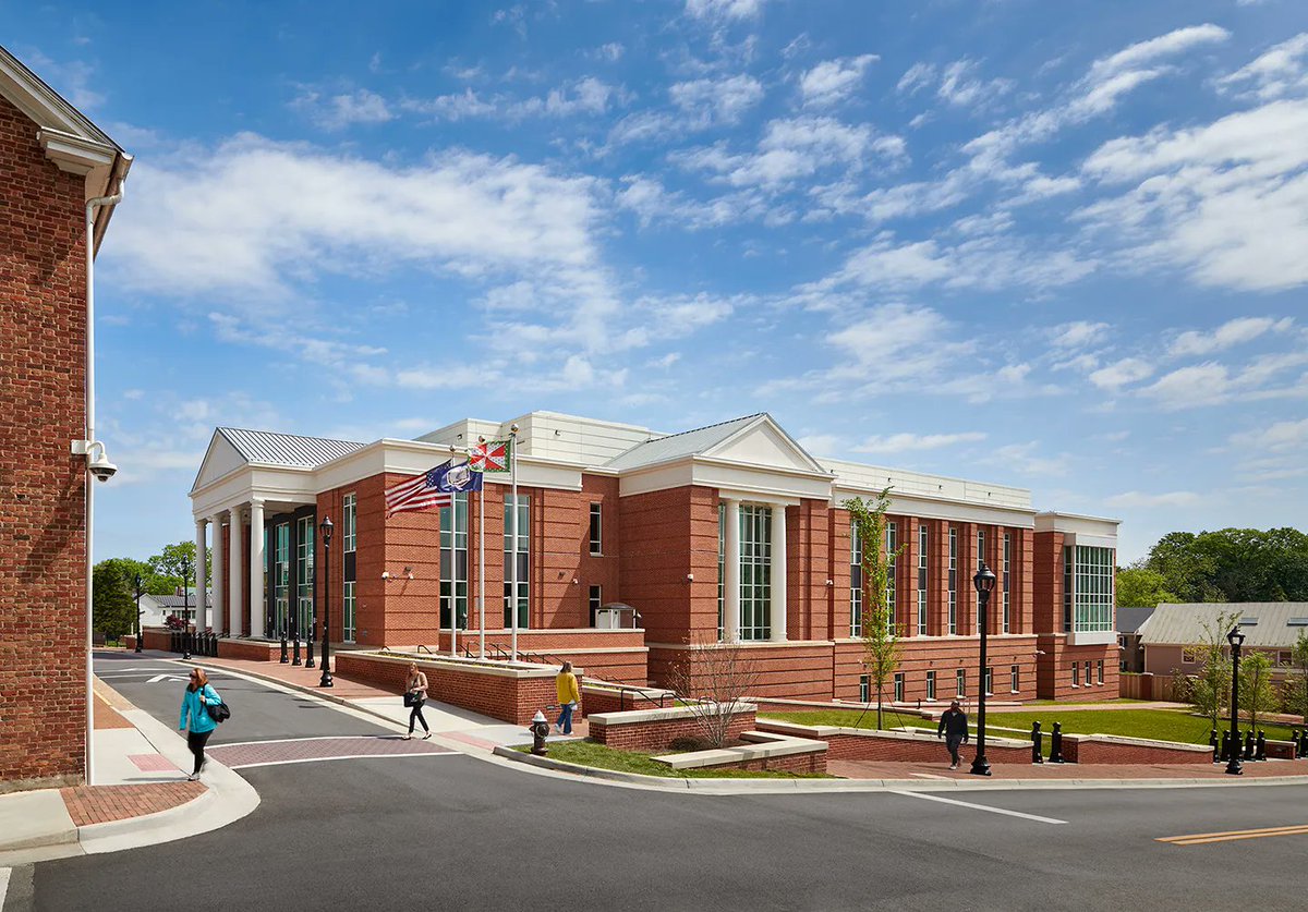 We worked in conjunction with Loudoun County on the expansion of the existing courthouse in the heart of the town of Leesburg’s historic district. Check out our project profile: dewberry.com/projects/loudo…
#courts #architecture #engineering