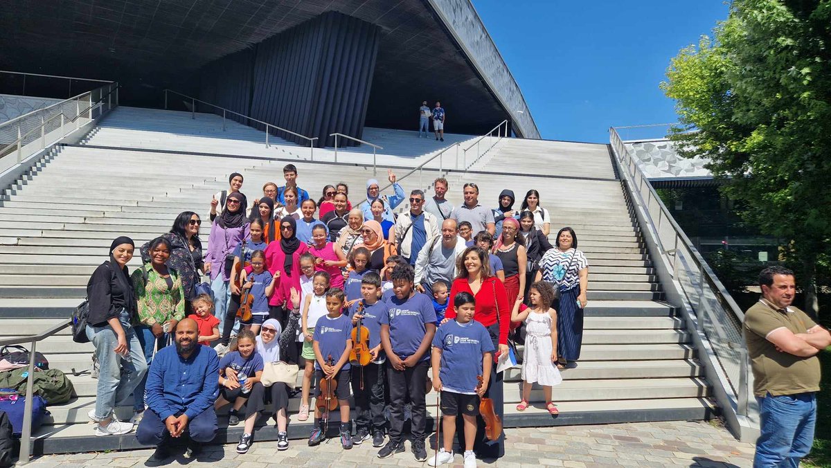 NadiaLakehal's tweet photo. CULTURE - 30 enfants de Vaulx-en-Velin à la Philarmonie de Paris 🎻🎺🎶🎷
C'est avec une immense fierté que j'ai accompagné à la Philarmonie de Paris 30 enfants vaudais et leurs parents  
Un grand bravo aux enfants,à l'ONL et de la Philarmonie 

Un week-end mémorable! https://t.co/4vY2OC6XEx