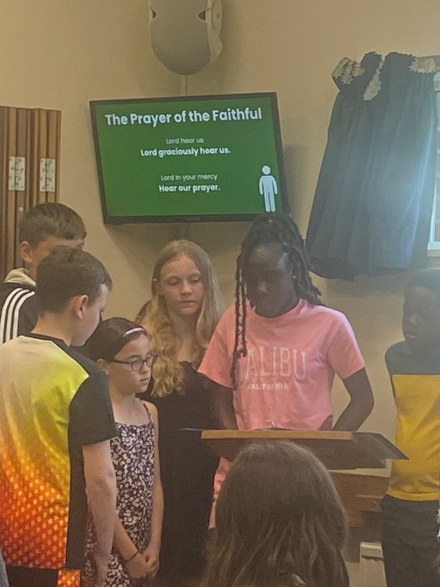 A lovely mass to begin our evening 🙏🏻 ❤️