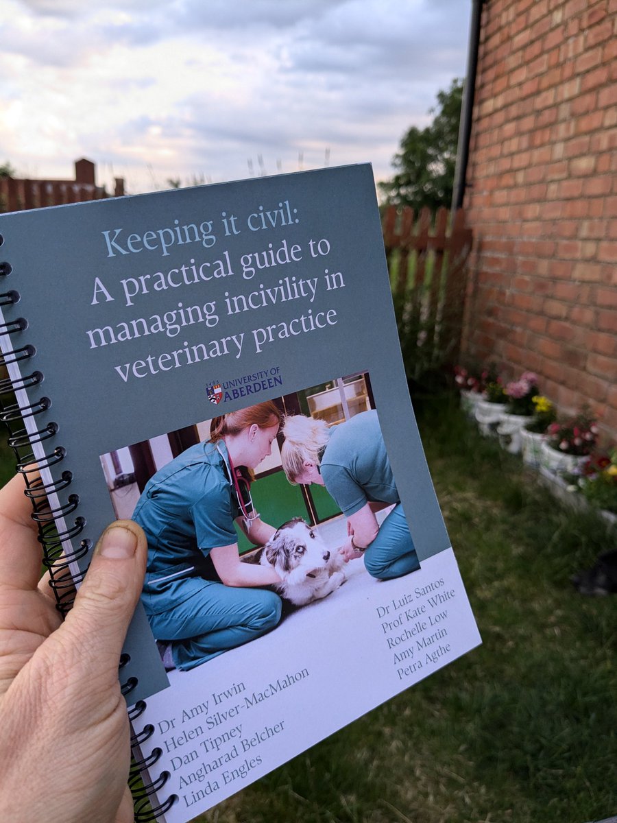 Evening reading #IncivilityGuide
<a href="/APHFAberdeen/">Applied Psychology and Human Factors</a> #GotMyCopy 
#vettwitter