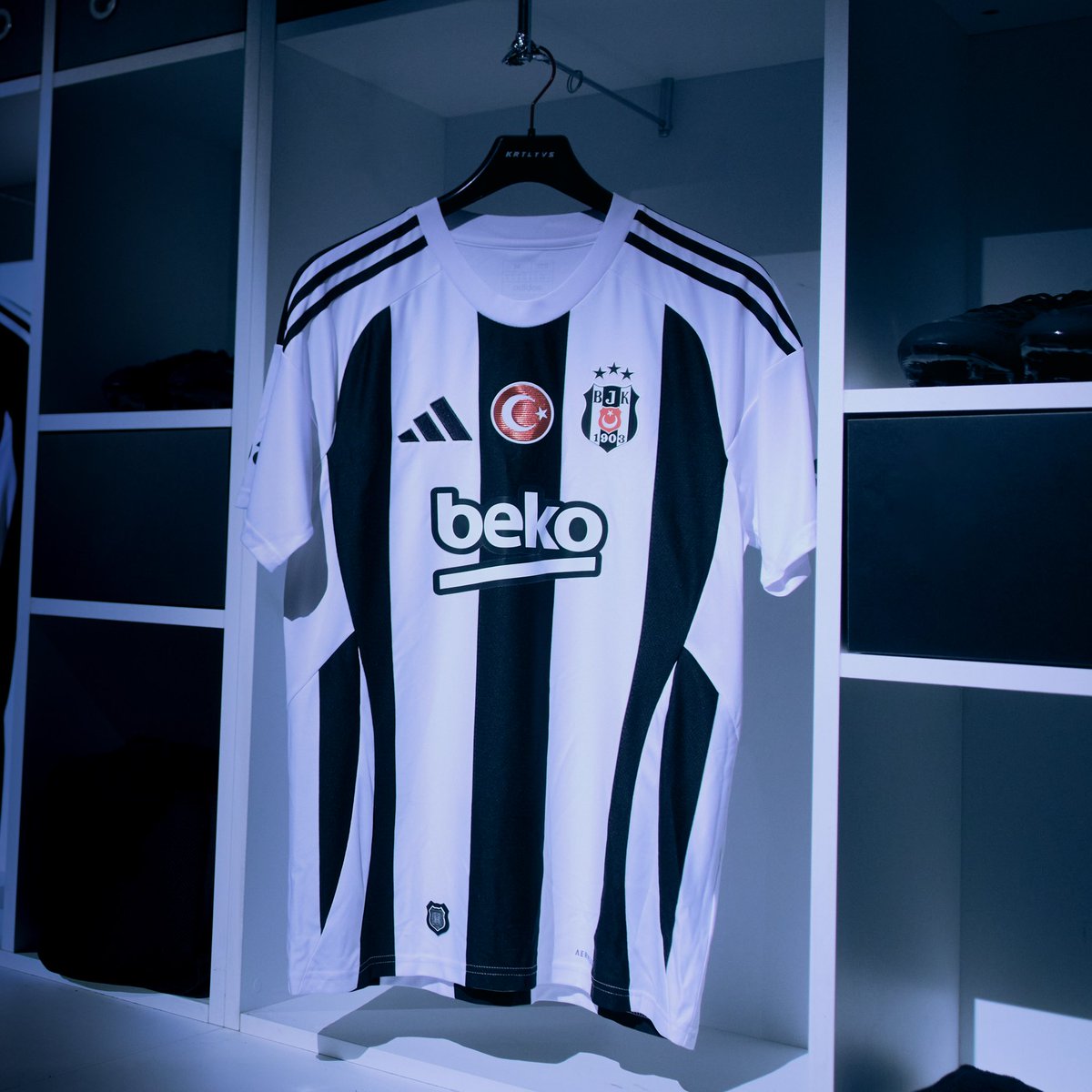 Efsane yeniden! 🖤🤍 <a href="/Besiktas/">Beşiktaş JK</a>