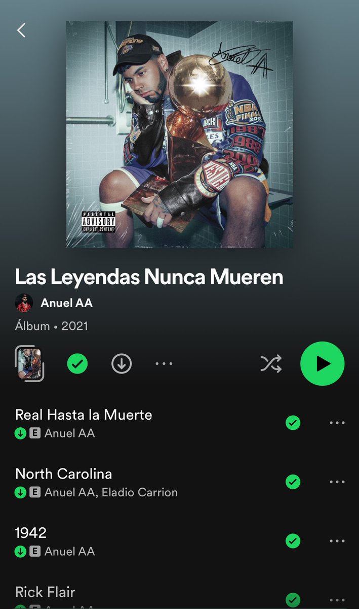 que me hipnoticen para olvidarme de este album y volverlo a escuchar por primera vez por favor 🙏🏽