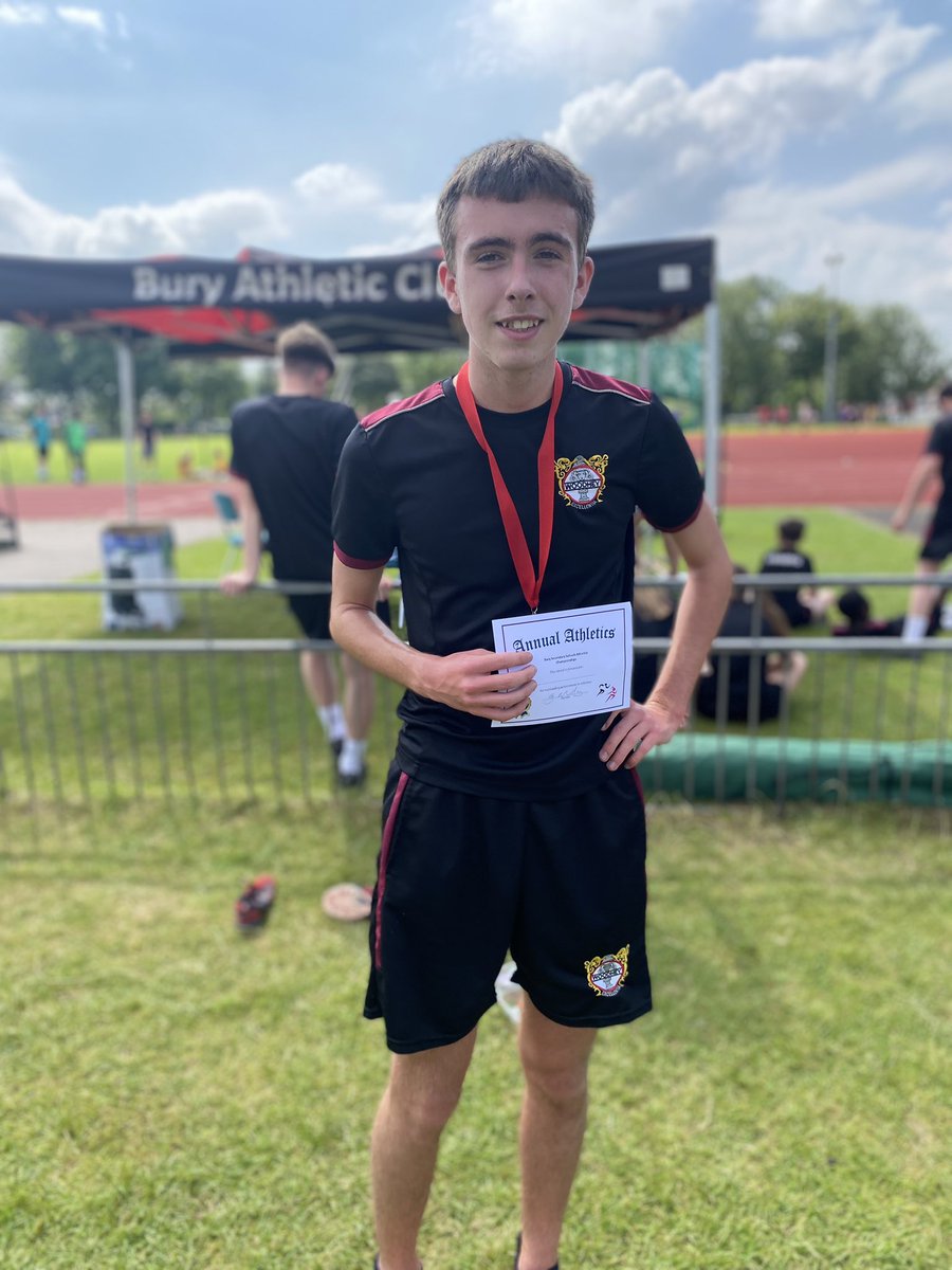 Ed is 1500m champ for the 3rd year in a row 🙌👑🥇Another brilliant Bury Secondary Schools Athletics Championship down at a very sunny Bury track today. Huge well done <a href="/woodheyhigh/">Woodhey High School 💛 🌈</a> 👏