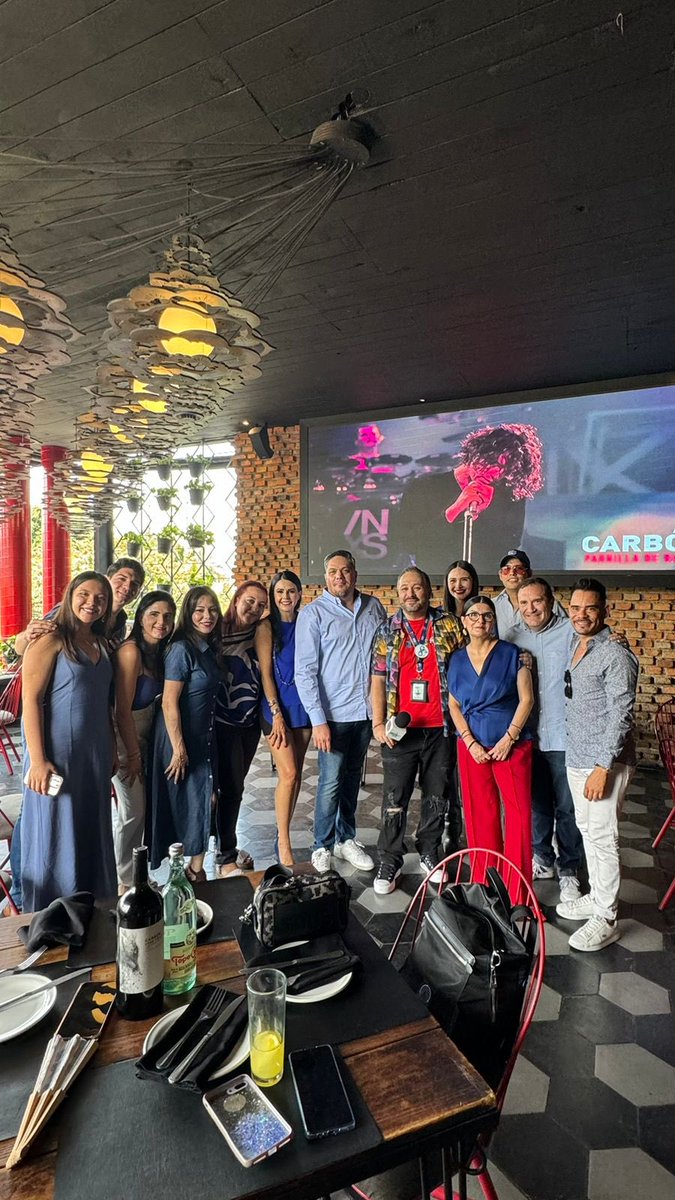 Nos unimos a la familia de <a href="/Planeta_GDL/">Planeta Radio</a> 
#dondequieraqueestes