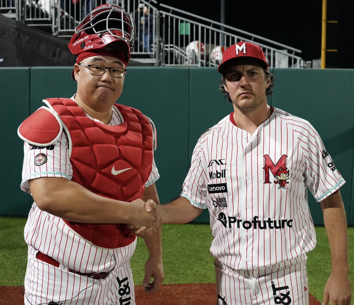 KingofJUCO (@kingofjuco) on Twitter photo After many strike outs in Live ABs, many swords, and a handful of NUKES I hit against him…
I finally became teammates with my enemy.
Full video dropping this wknd.
<a href="/BauerOutage/">Trevor Bauer (トレバー・バウアー)</a> After many strike outs in Live ABs, many swords, and a handful of NUKES I hit against him…
I finally became teammates with my enemy.
Full video dropping this wknd.
<a href="/BauerOutage/">Trevor Bauer (トレバー・バウアー)</a>