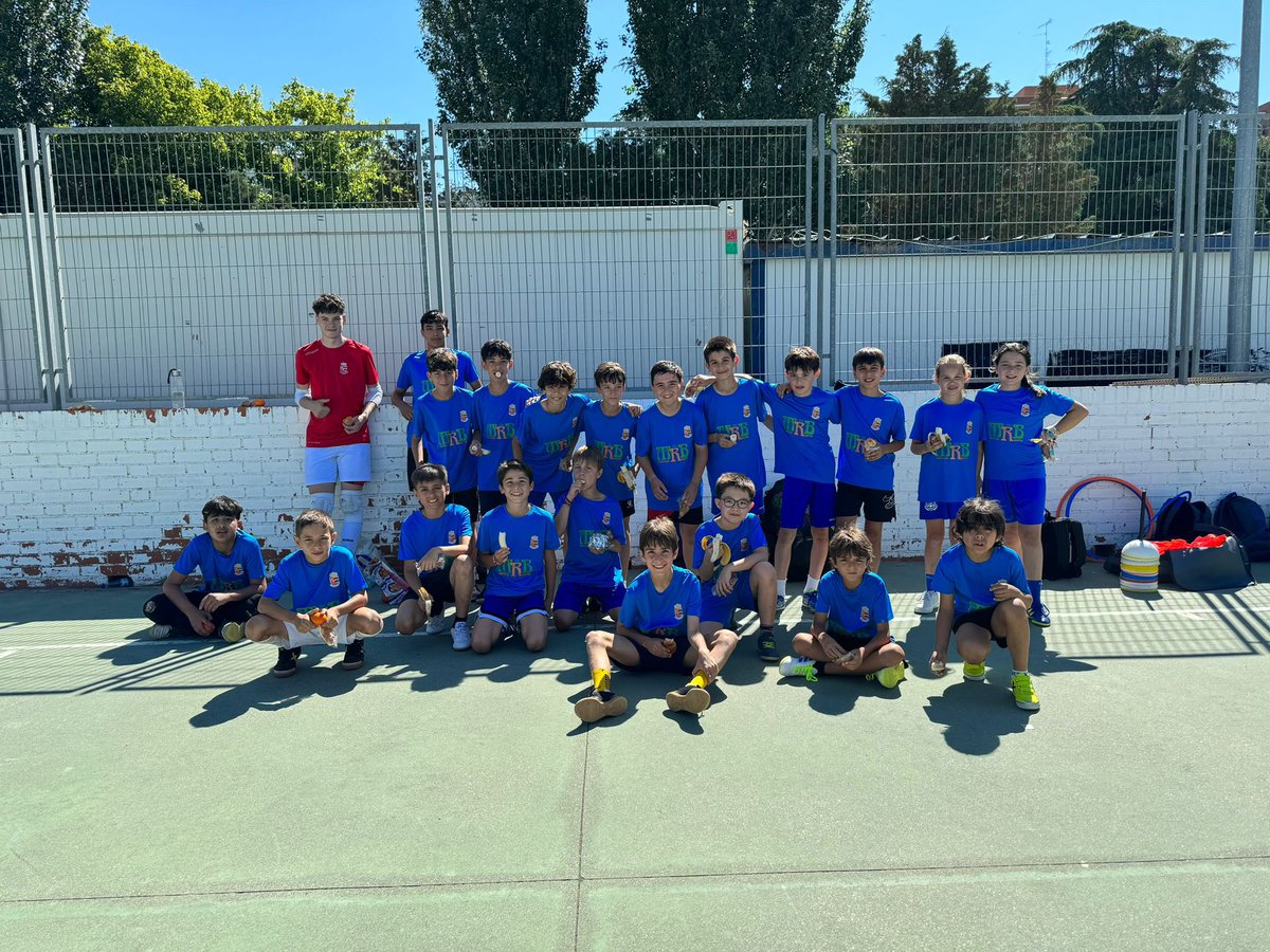 Ya está en marcha la 1ª edición de nuestro Campus de Verano, dirigido por <a href="/PabloPalomares4/">Pablo Palomares</a> y Dani Juárez.
Hoy los chicos, han disfrutado de la visita de <a href="/alexjimenezjj6/">Alejandro Jimenez</a> 
Mañana más y mucho mejor…
#canteraazul