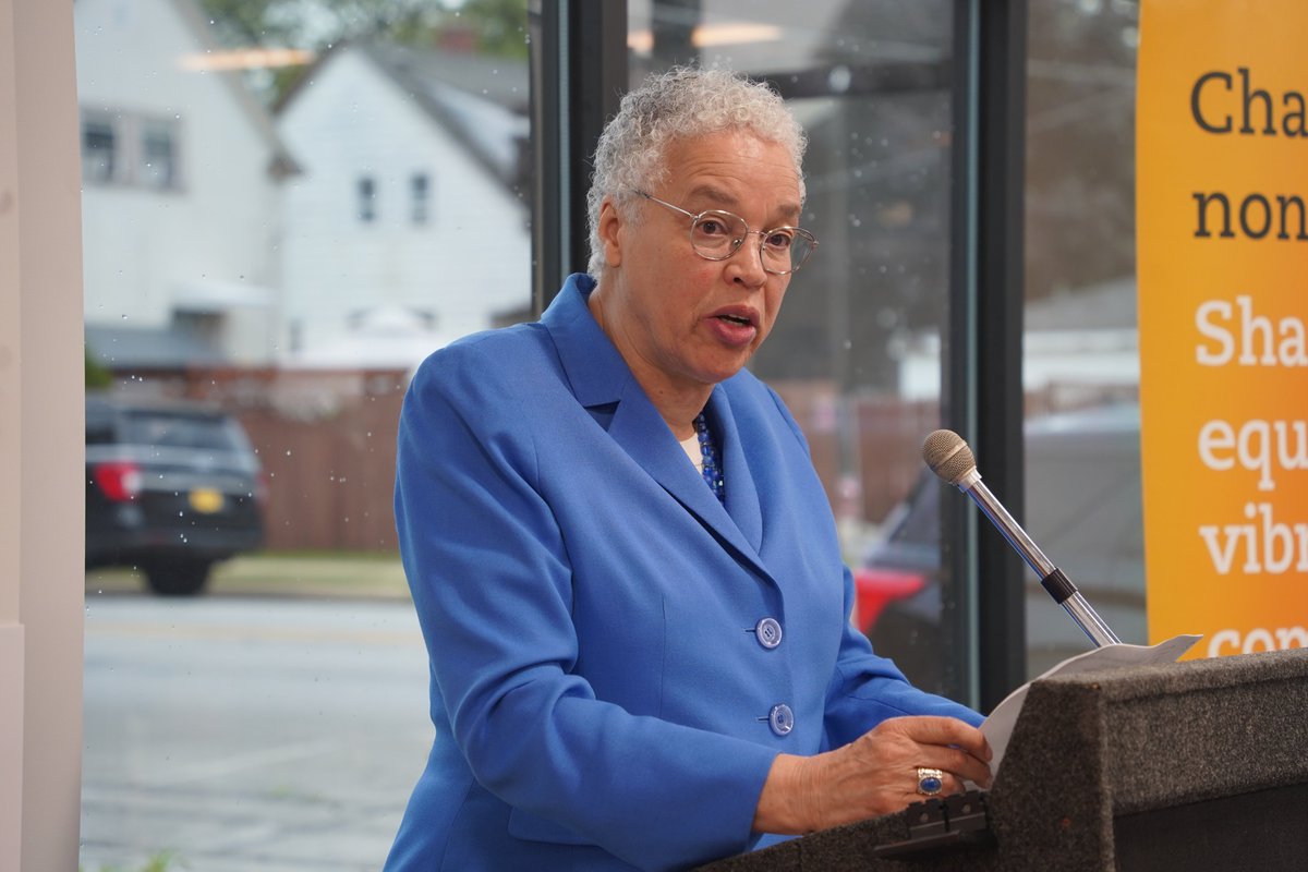 Toni Preckwinkle tweet media