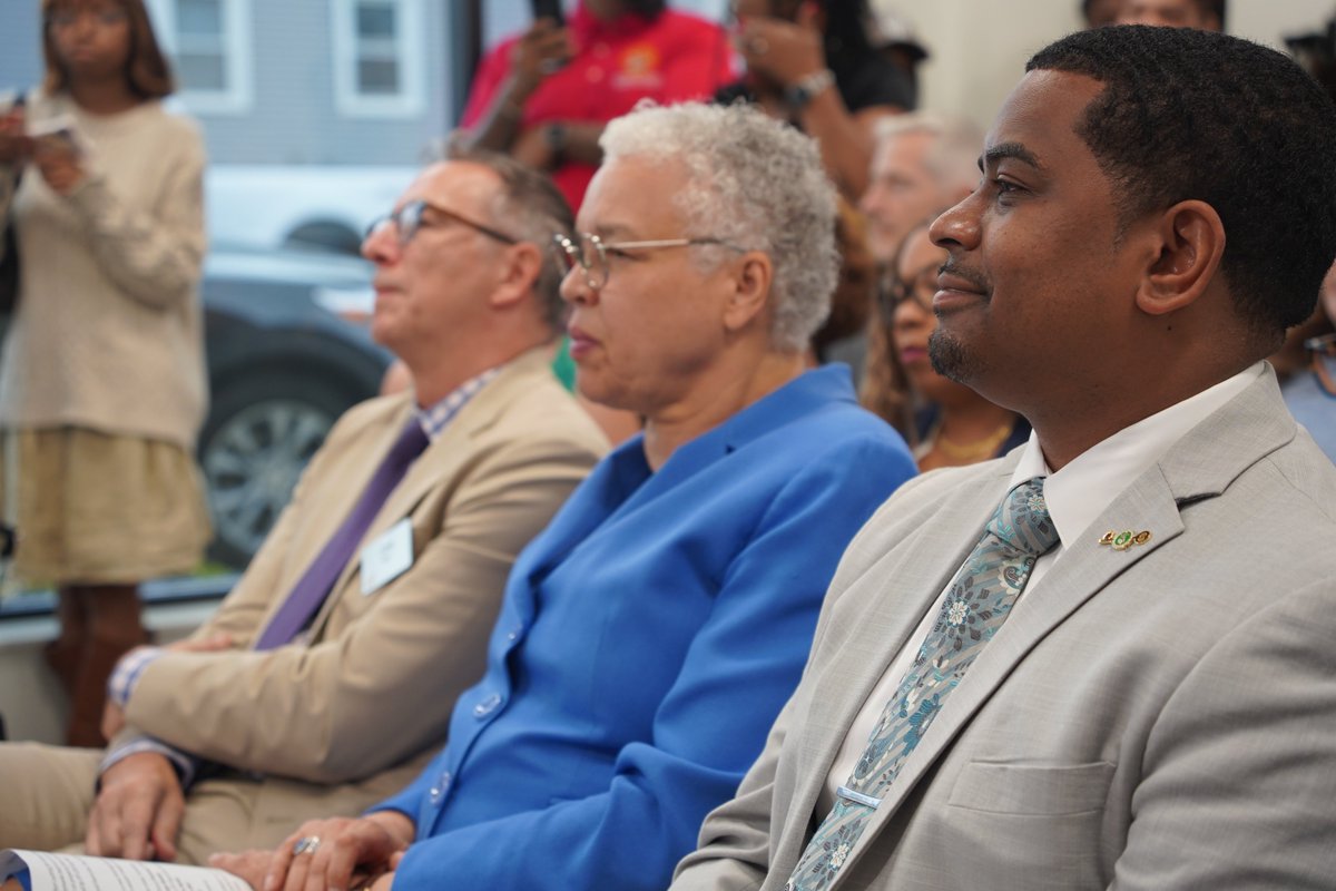 Toni Preckwinkle tweet media