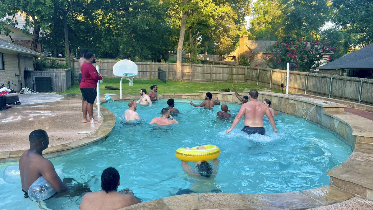 Garrett Graf (@sfacoachgraf) on Twitter photo âThere can be hope for a society which acts as one big family, not as many separate ones.â
Thankful for nights like these to simply stop, and fellowship with the people around you.
I love this group, and Iâm thankful to coach them!
#ForTheFive x #AxeEm âThere can be hope for a society which acts as one big family, not as many separate ones.â
Thankful for nights like these to simply stop, and fellowship with the people around you.
I love this group, and Iâm thankful to coach them!
#ForTheFive x #AxeEm