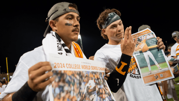 SullenSerf's tweet photo. Hunter Ensley is the embodiment of a VFL

Didn't play his 1st 2 Years, sat behind Drew Gilbert, didn't start his 3Y

He didn't quit, he didn't leave, he sat &amp; learned &amp; became a Tennessee Legened

His catch in CF &amp; the slide last night, might be the biggest plays in UT History https://t.co/a50nNaMKxd