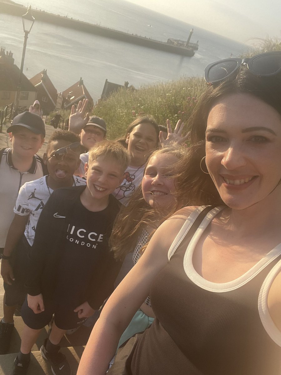 MissBeeYear6's tweet photo. @Dinnington_CPS We’ve managed to solve our technical difficulties and are back online! We can’t wait to share our wonderful Whitby memories with you! Mrs R 😊 #makingmemories https://t.co/7hUxiHQKWx