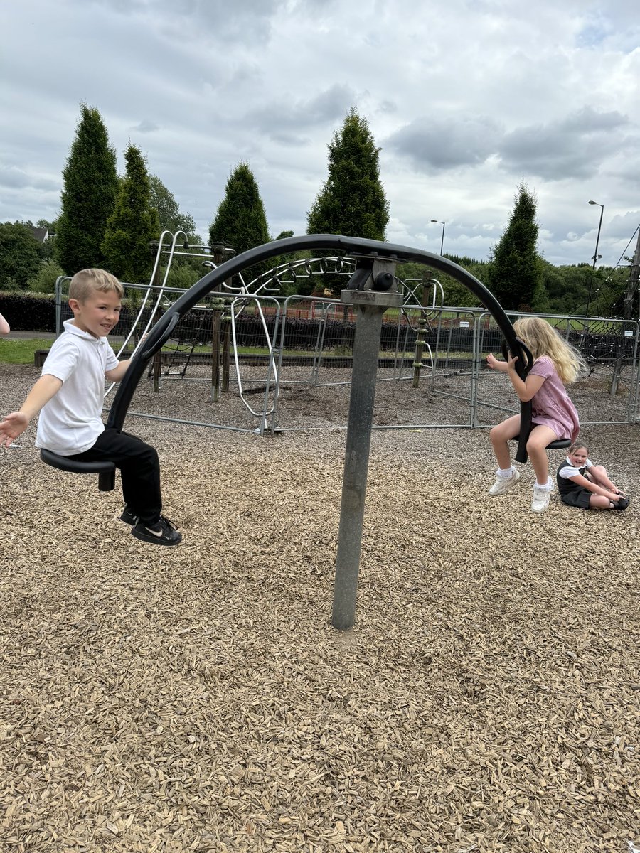 bpsMissDivers's tweet photo. As a special end of term treat, P3 went to Jenny’s park🌳 https://t.co/bhrFJvZXVu