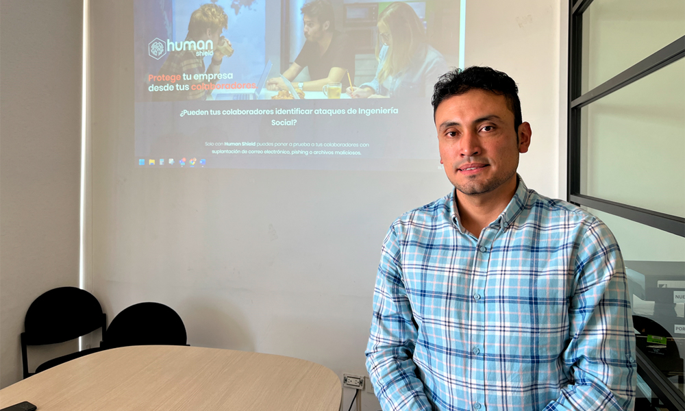 ITsellerNews's tweet image. #ITsellerEcuador

👨‍💻 #HumanShield ofrece herramientas de protección, pero también capacitaciones para generar conciencia dentro de las organizaciones. Entrevistamos a David Chiriboga, Territory Manager de Human Shield.

La nota completa👇
itseller.ec/2024/06/25/hum…