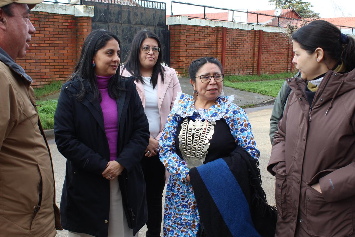 Ya está en marcha el #PlanErcilla! Junto a la ministra <a href="/Carolina_Toha/">Carolina Tohá</a> lanzamos este plan con 50 medidas para mejorar infraestructura, salud, educación y programas sociales de la comuna, que es una de las tres más pobres del país. En Chile nadie se debe quedar atrás!🇨🇱
