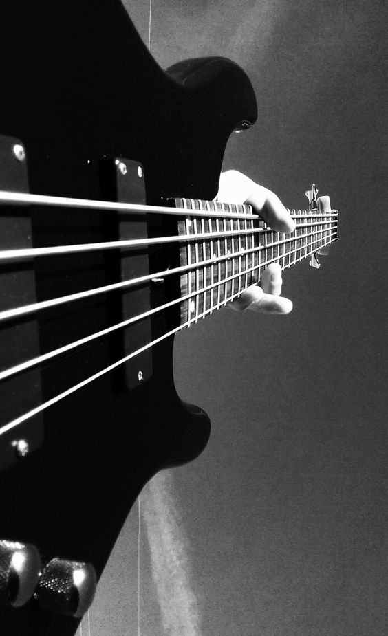 meudeusvey's tweet photo. INSTRUMENTAL COM LINHA DE BAIXO FORTE

VALORIZEM

A THREAD 👇 https://t.co/kLcyNymQg3