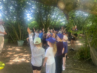 NectonFS's tweet image. Our forest site was a busy place today. We had a great visit from Mark at Oscars Tree Academy. @NectonY1  were first to hear some interesting information about our beautiful trees. Huge thank you to @Siemens_Energy  for supporting Marks visit.