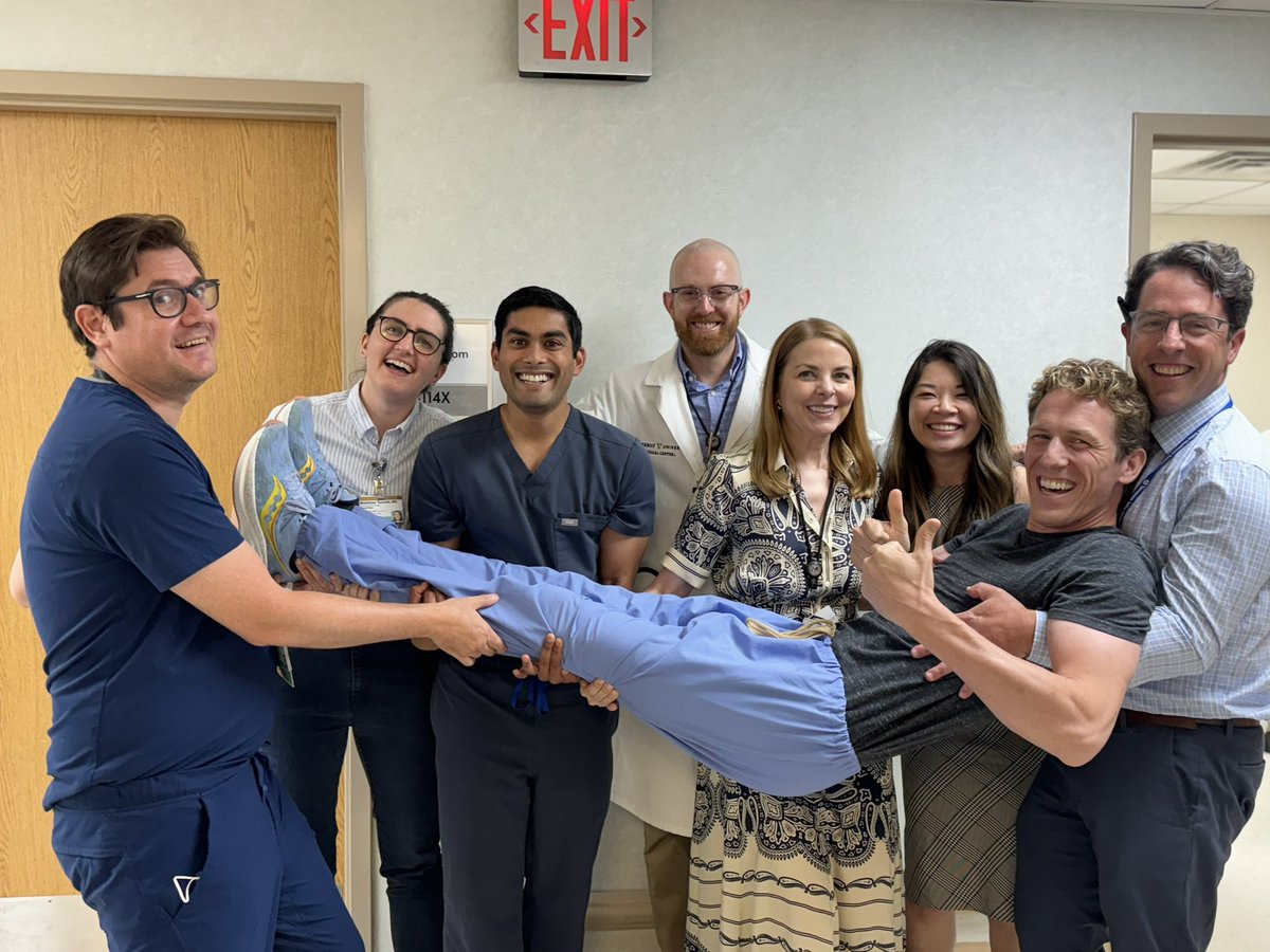 Congrats <a href="/DaenielleLang/">Daenielle Lang</a> and <a href="/EricLanderMD/">Eric Lander, MD</a> on graduating from the @VUMCHemOnc fellowship! Exceptional doctors. Working with you in clinic is one of my favorite parts of the job! @VUMC_Medicine @VUMC_Cancer <a href="/KristinAncell/">Kristin Ancell</a> <a href="/vpatelmd/">Vivek Patel, MD</a>