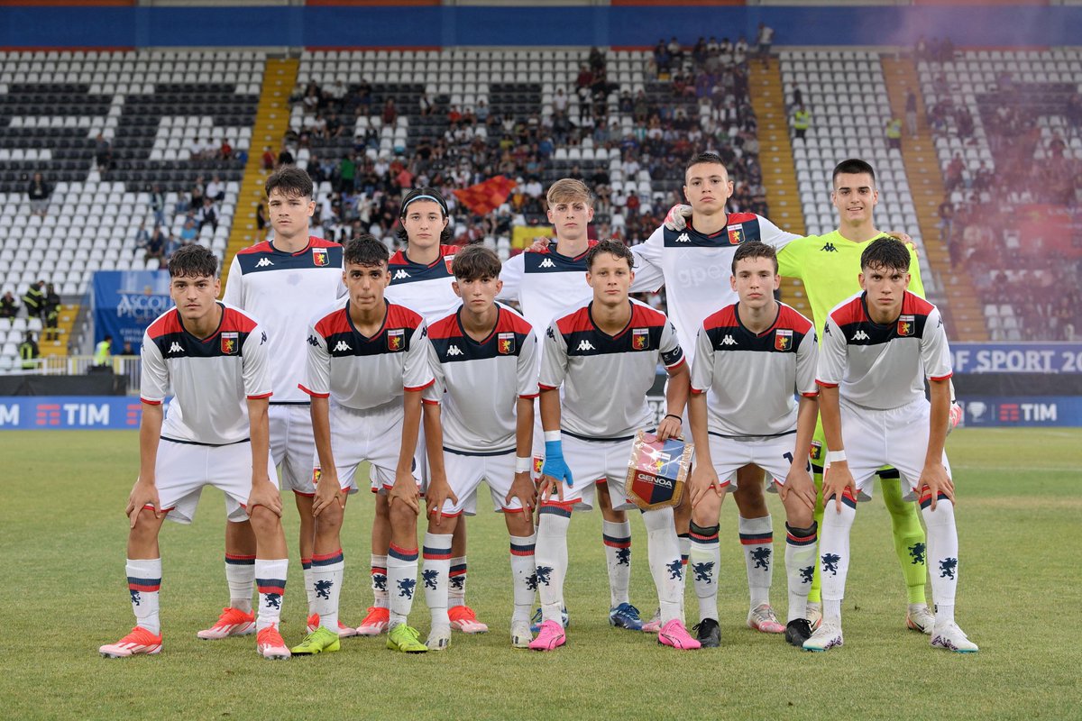 Ragazzi a volte si vince anche quando si perde. Non mollate mai! Complimenti e grazie! ❤️💙

#FinaliGiovaniliTIM #Under15 #RomaGenoa