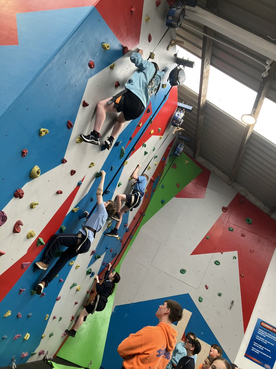 School Tour 2024 ✅ A great day had by all. Thanks <a href="/dunmoreadventur/">Dunmore Adventure</a> 💦 🏹 🧗‍♀️ 🥳 <a href="/RathnureNS/">Rathnure NS</a>